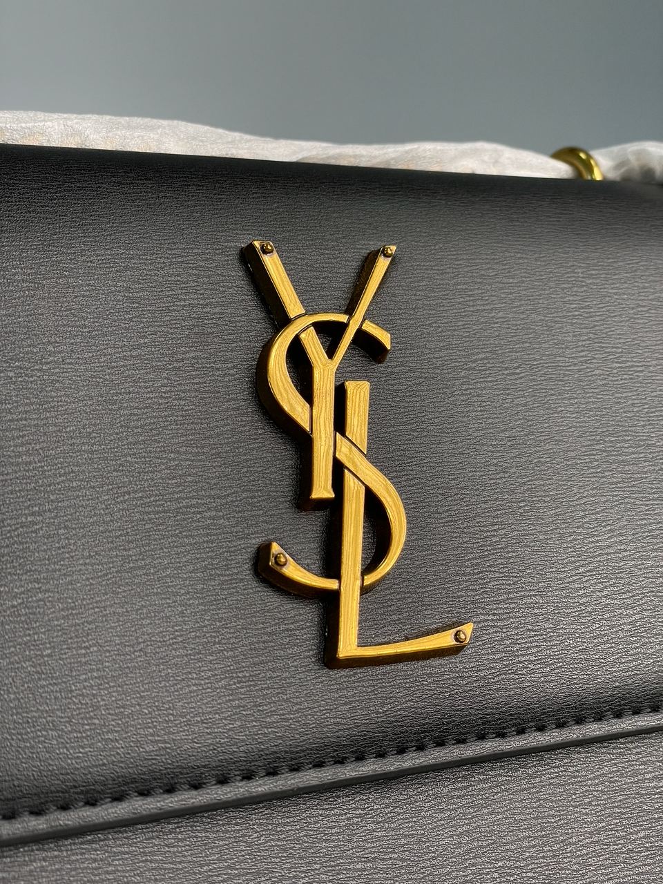 Yves Saint Laurent Medium Sunset in Smooth Leather Black/Gold - 13