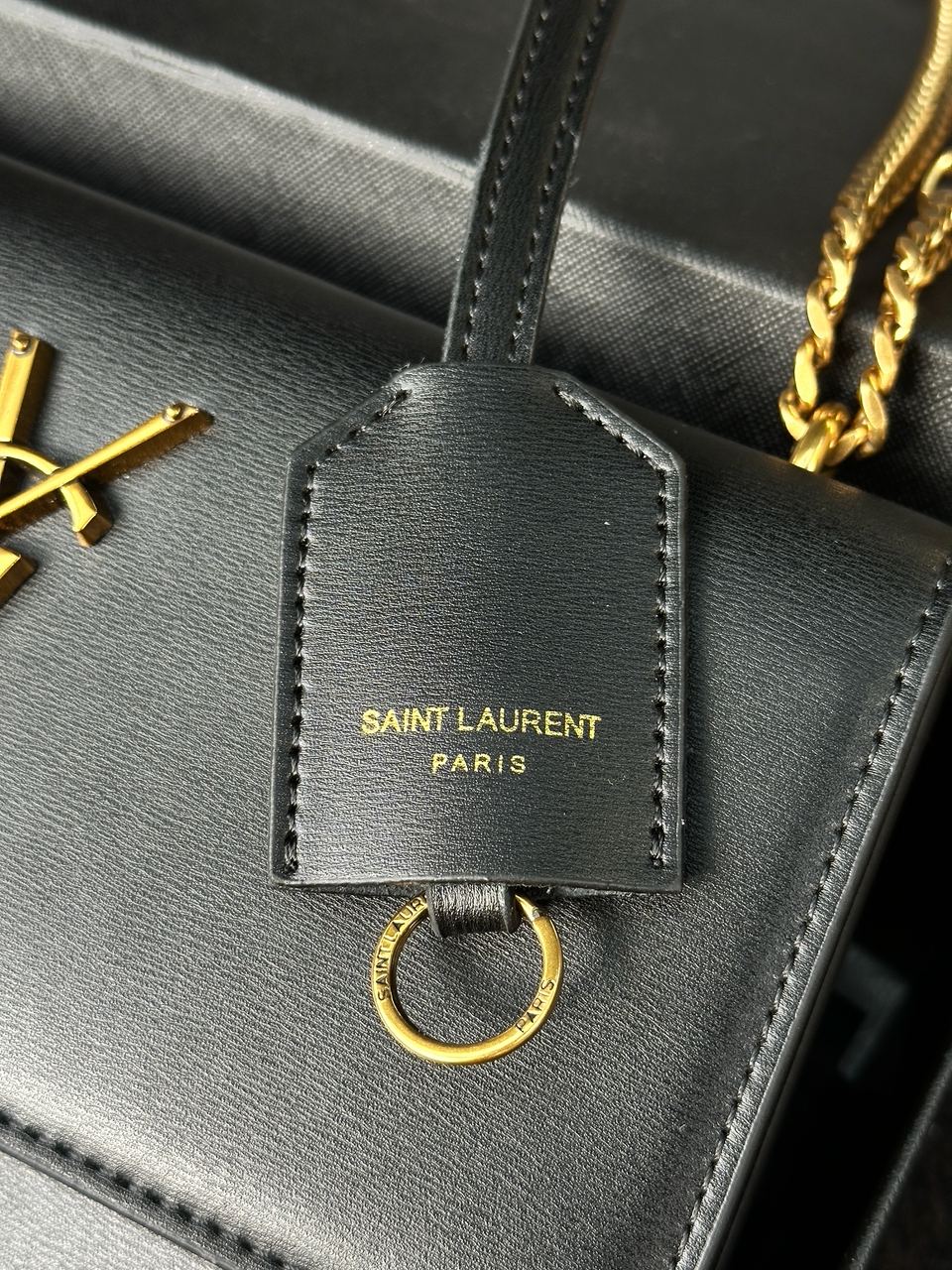Yves Saint Laurent Medium Sunset in Smooth Leather Black/Gold - 23