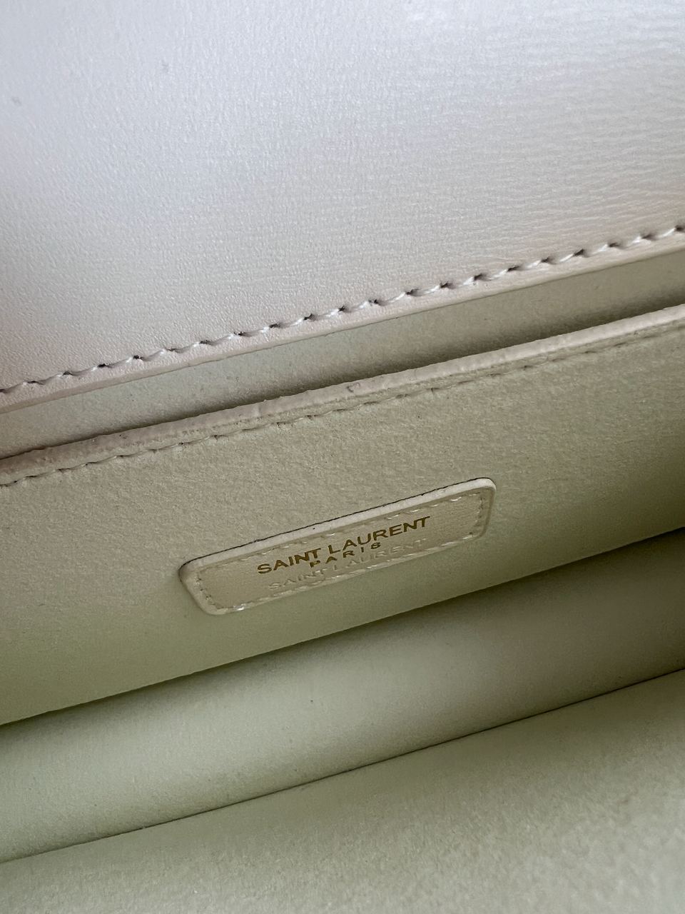 Yves Saint Laurent Medium Sunset in Smooth Leather Cream/Gold - 25