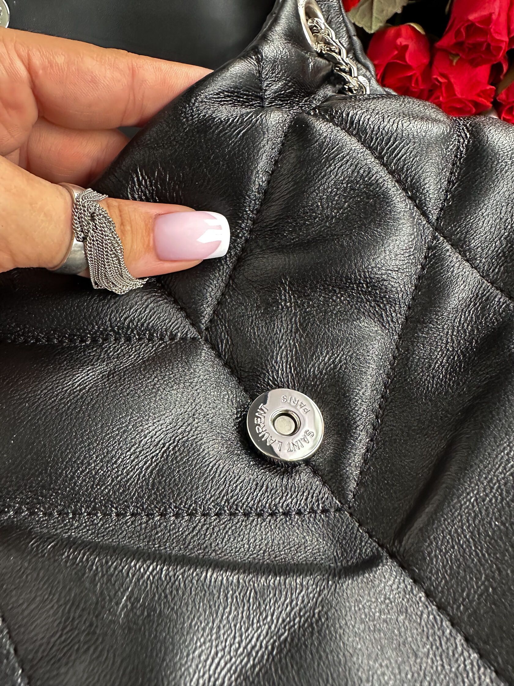 Yves Saint Laurent Puffer Loulou Black And Silver - 6