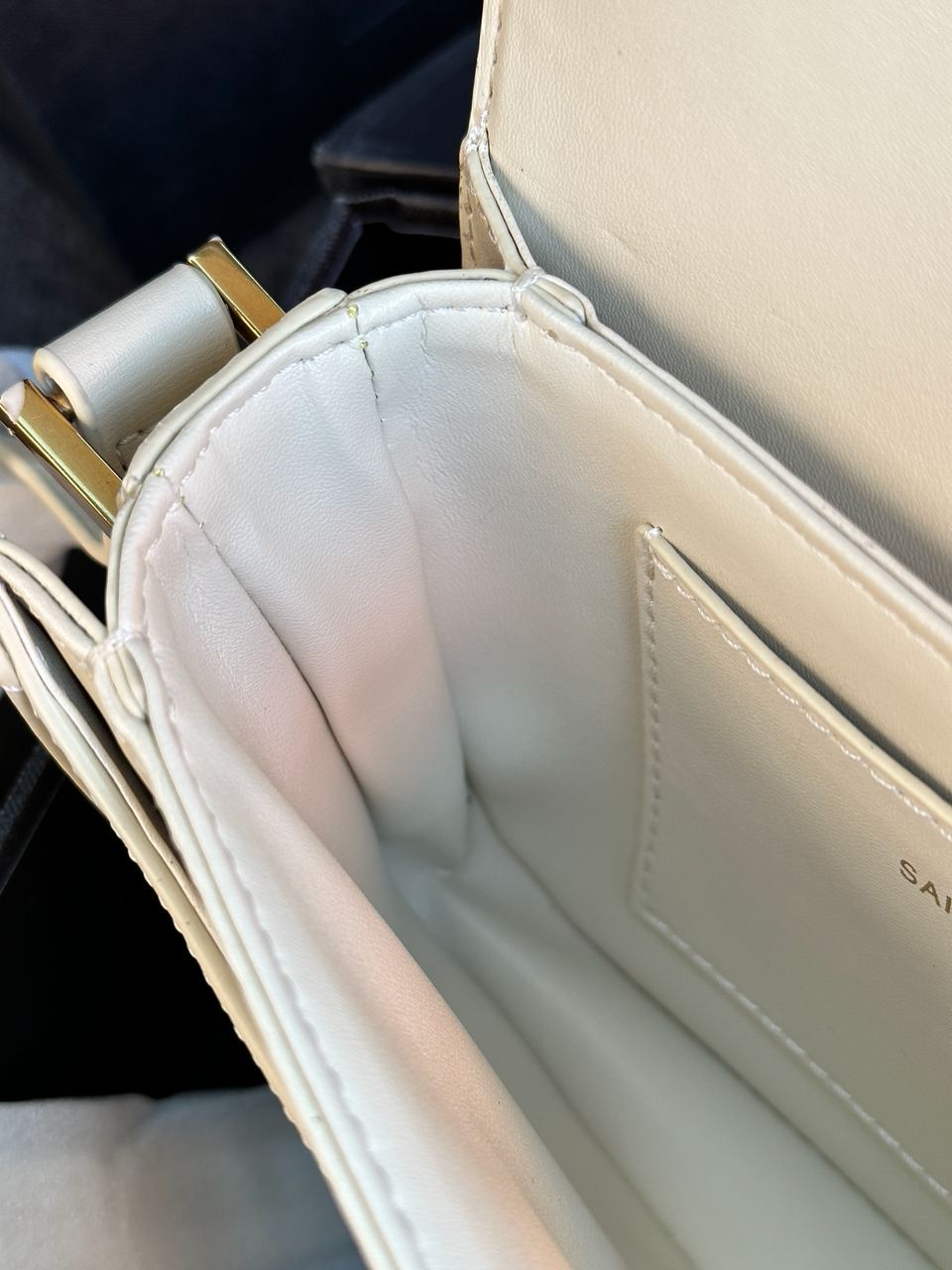 Yves Saint Laurent Small Solferino Cream - 25