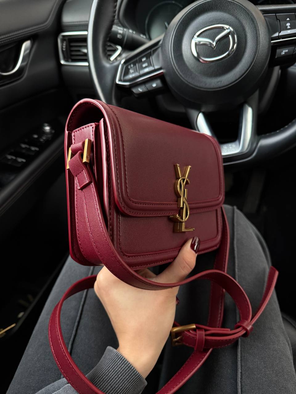Yves Saint Laurent Solferino Red/Gold - 9