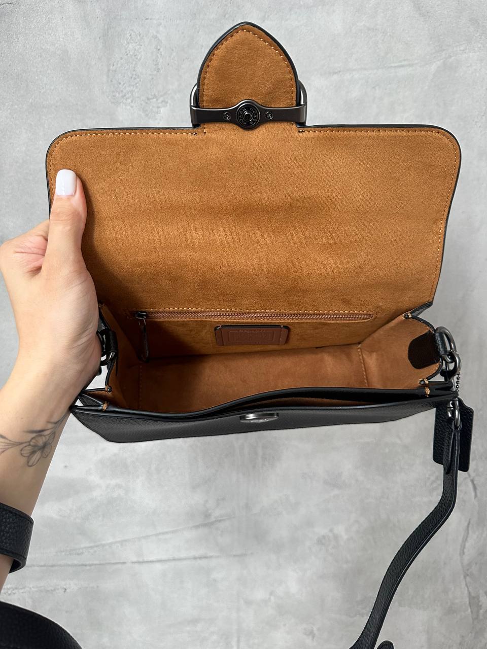 Сoach Jes Crossbody In Black. - 4